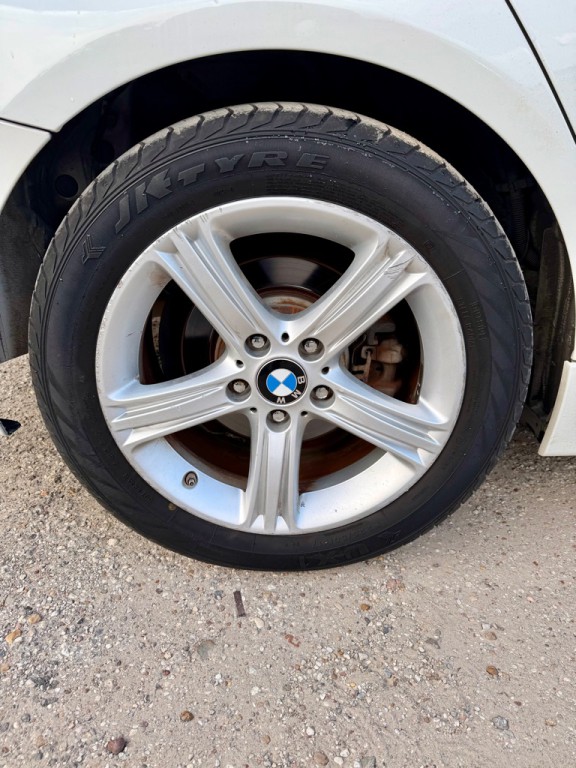2015 BMW 3 Series Image 11