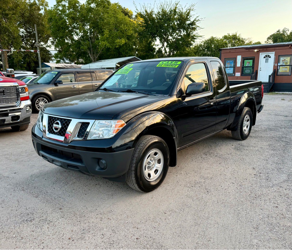 2018 Nissan Frontier Image 2