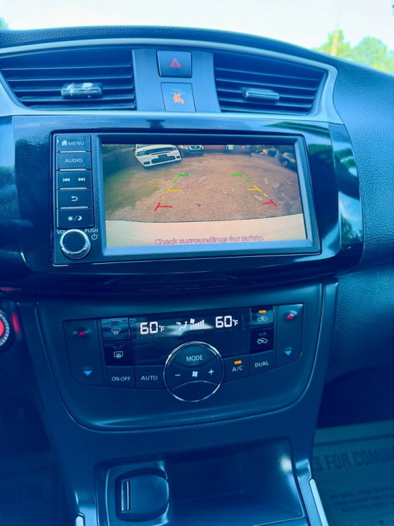 2019 Nissan Sentra Image 8