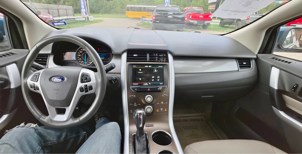 2011 Ford Edge Image 12
