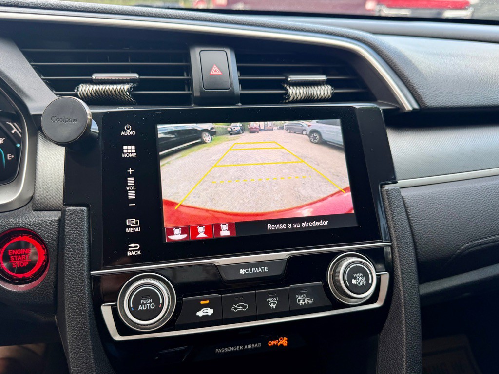 2017 Honda Civic Image 9