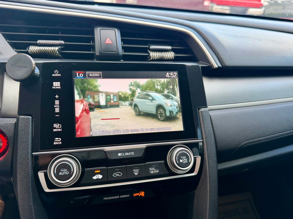 2017 Honda Civic Image 10