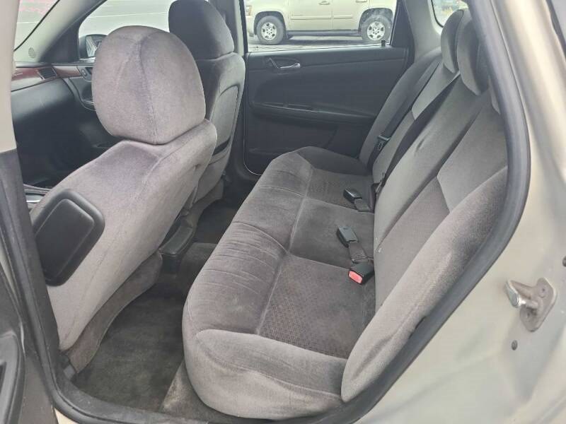 2010 Chevrolet Impala Image 7