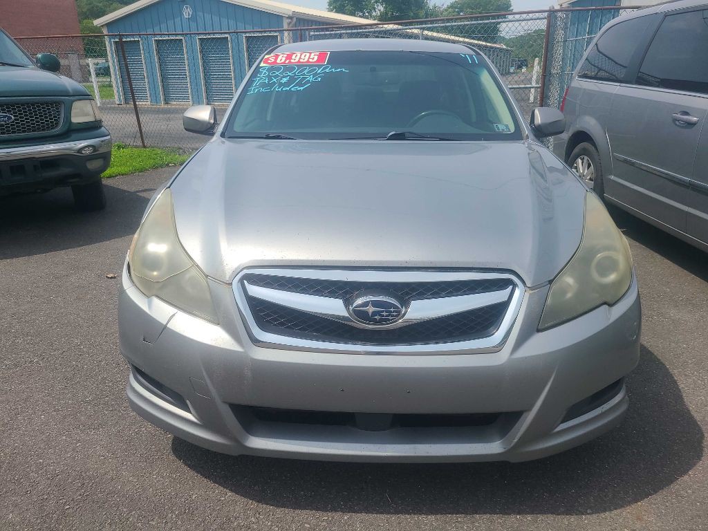 2011 Subaru Legacy Image 1