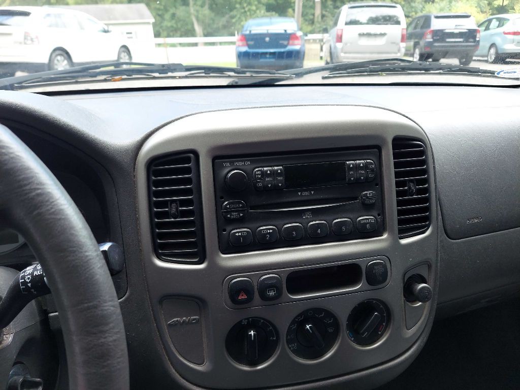 2005 Ford Escape Image 7
