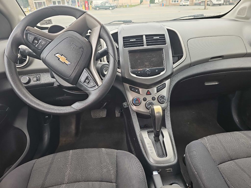 2014 Chevrolet Sonic Image 7