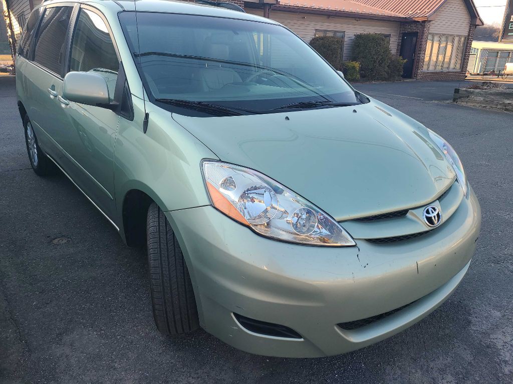 2009 Toyota Sienna Image 3