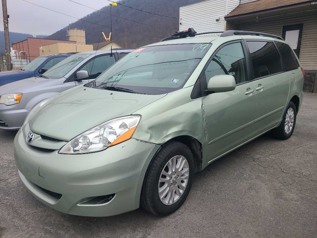 2009 Toyota Sienna Image 5