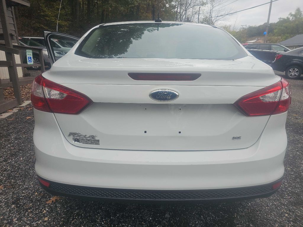 2012 Ford Focus Image 8