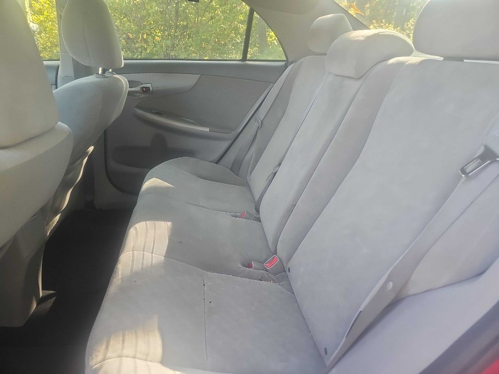 2010 Toyota Corolla Image 7