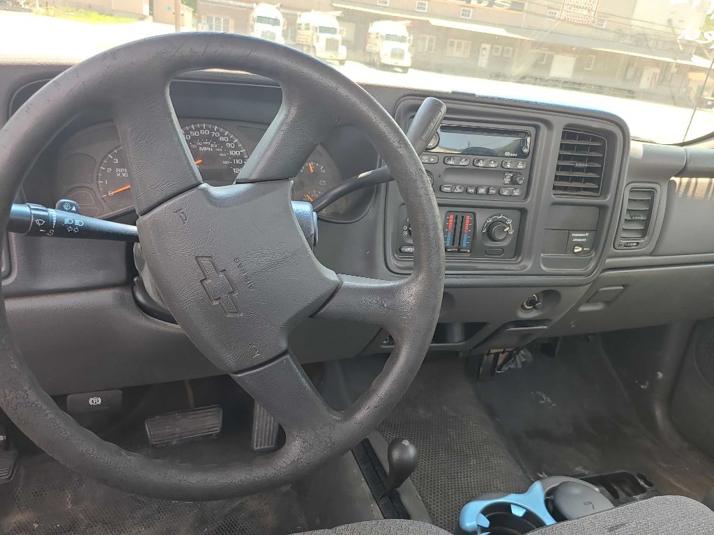 2003 Chevrolet Silverado 1500 Image 6