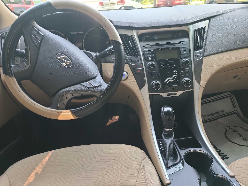 2012 Hyundai Sonata Image 4