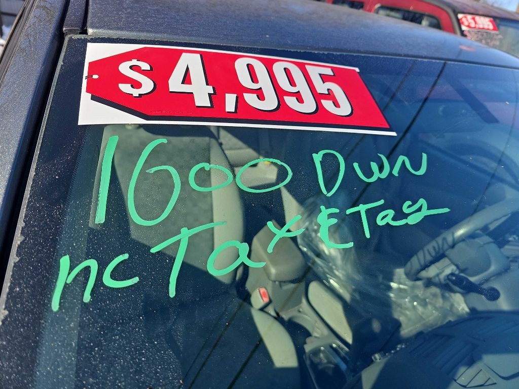 2004 Chevrolet Malibu Image 2