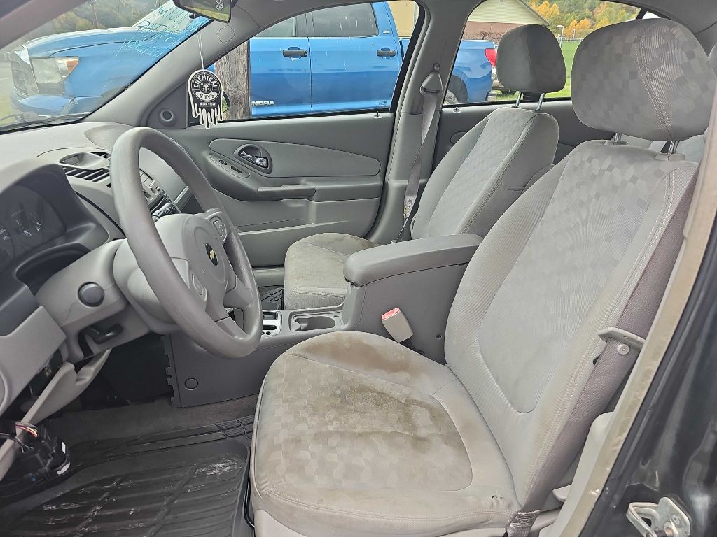 2004 Chevrolet Malibu Image 13