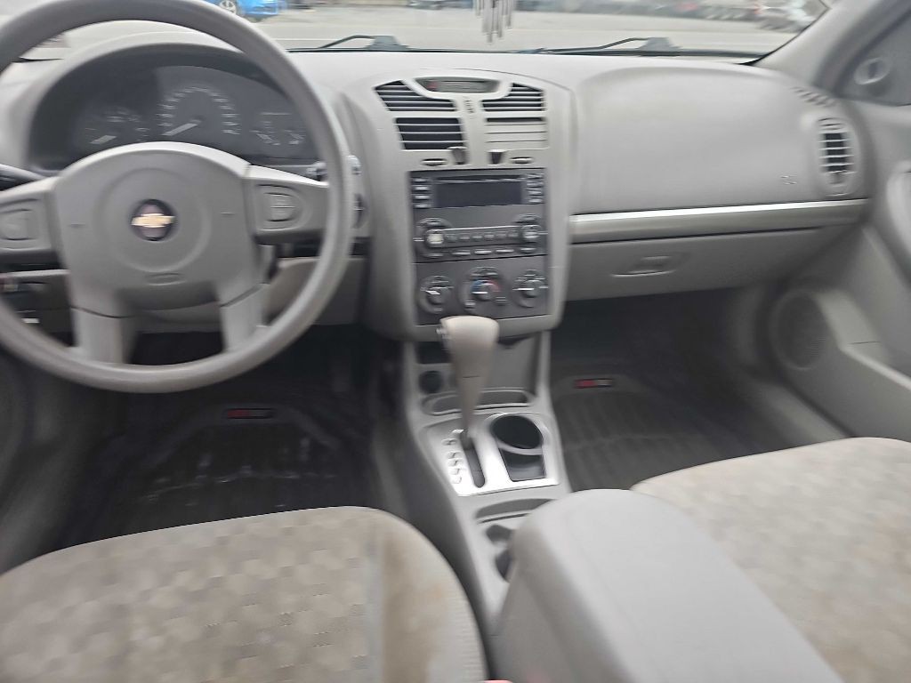 2004 Chevrolet Malibu Image 14