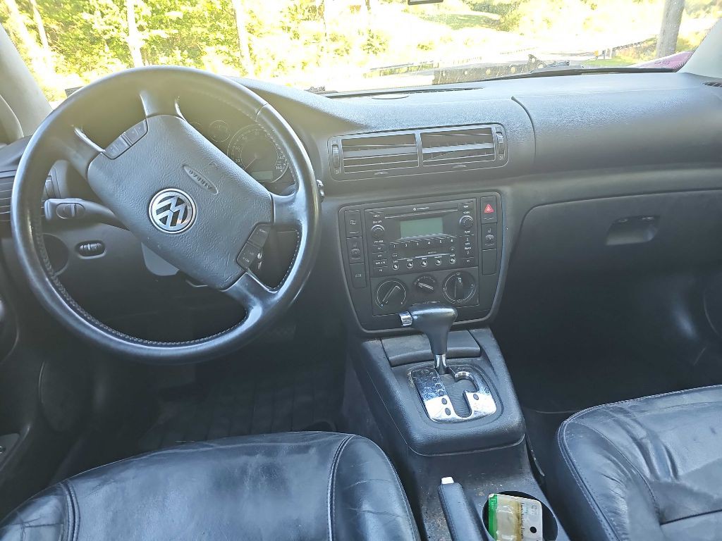 2003 Volkswagen Passat Image 7