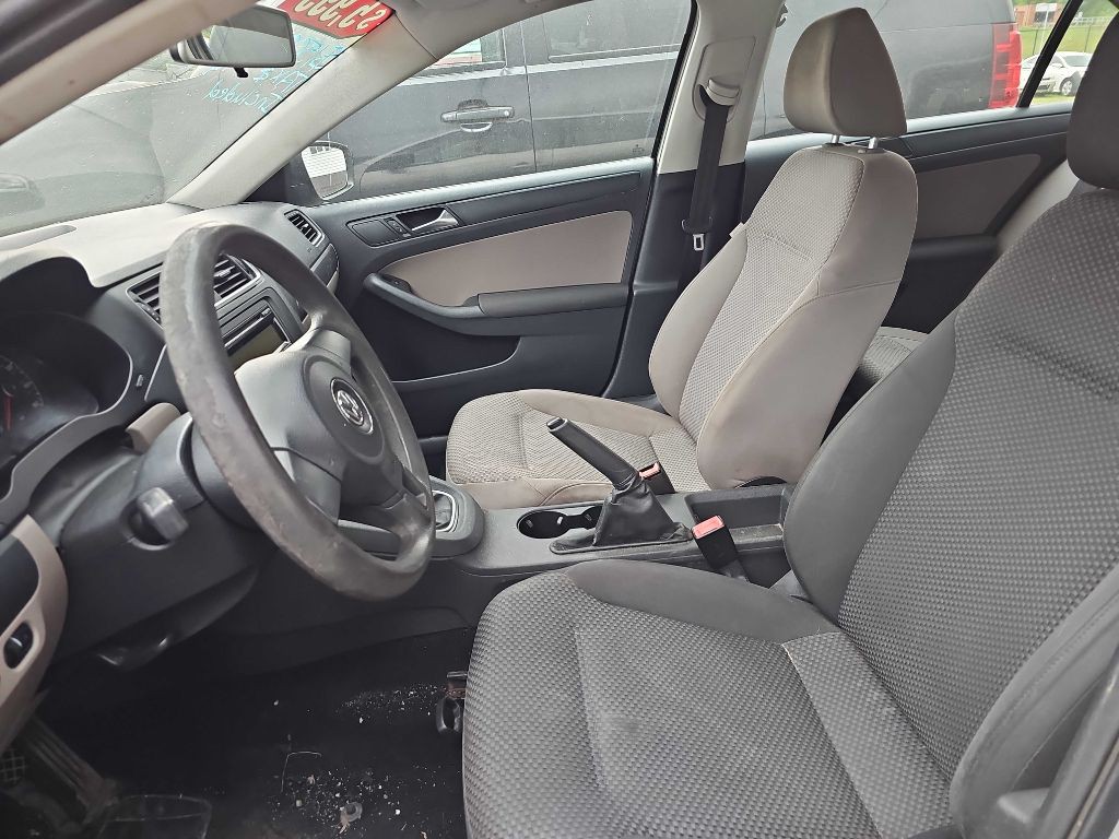2011 Volkswagen Jetta Image 6