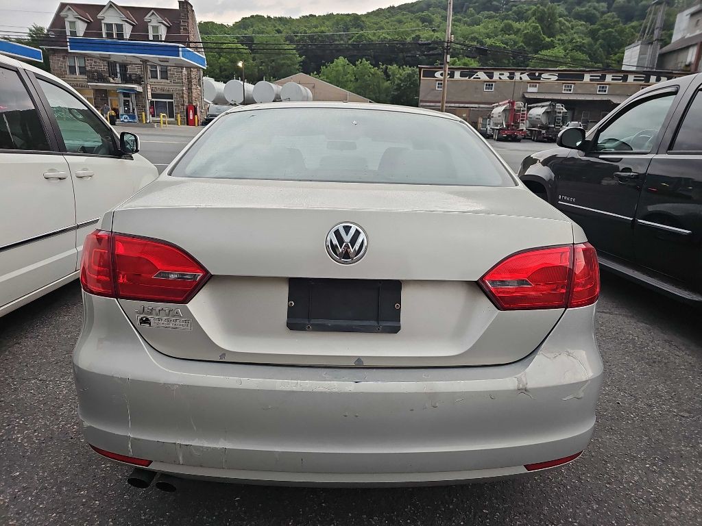 2011 Volkswagen Jetta Image 9