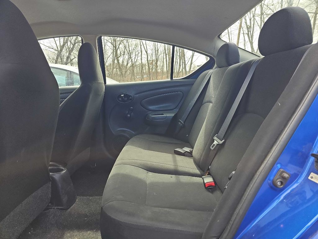 2014 Nissan Versa Image 9