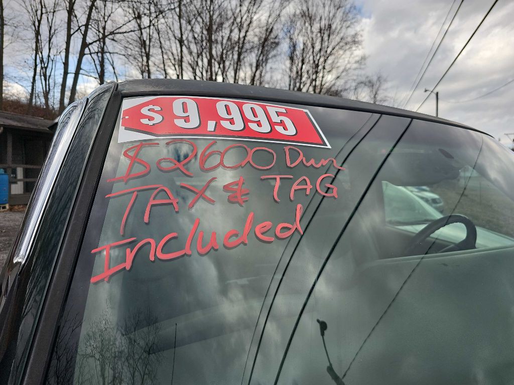 2005 GMC Sierra Image 2