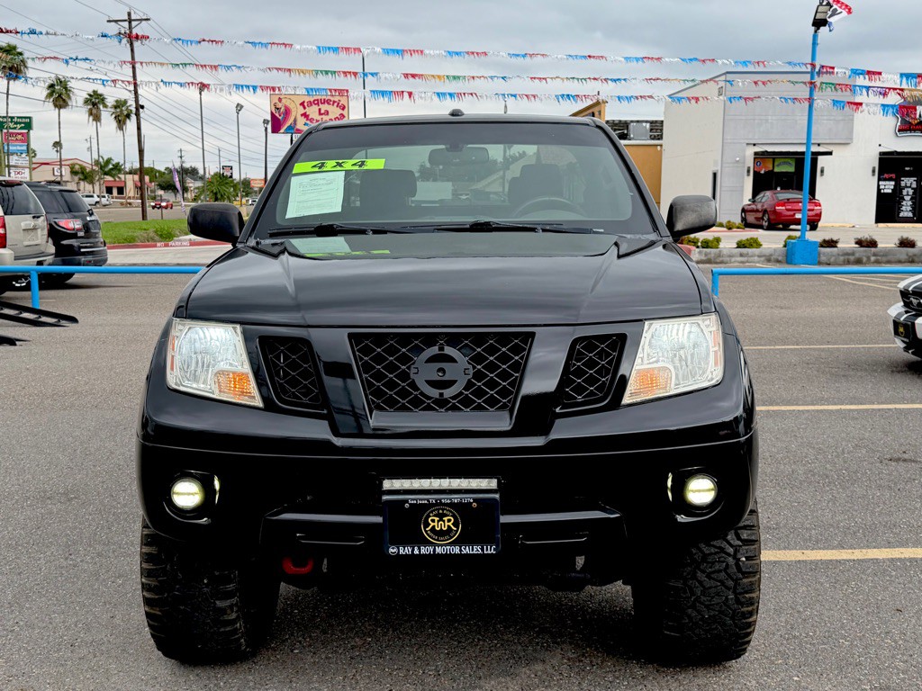 2015 Nissan Frontier Image 1