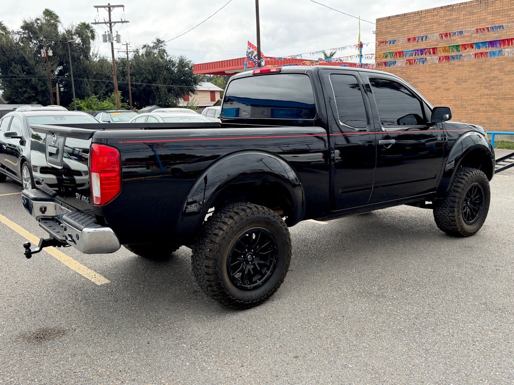 2015 Nissan Frontier Image 4