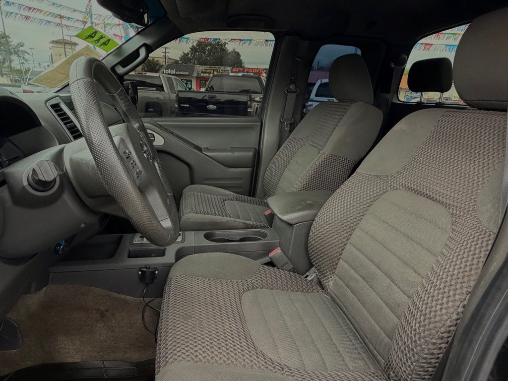 2015 Nissan Frontier Image 7