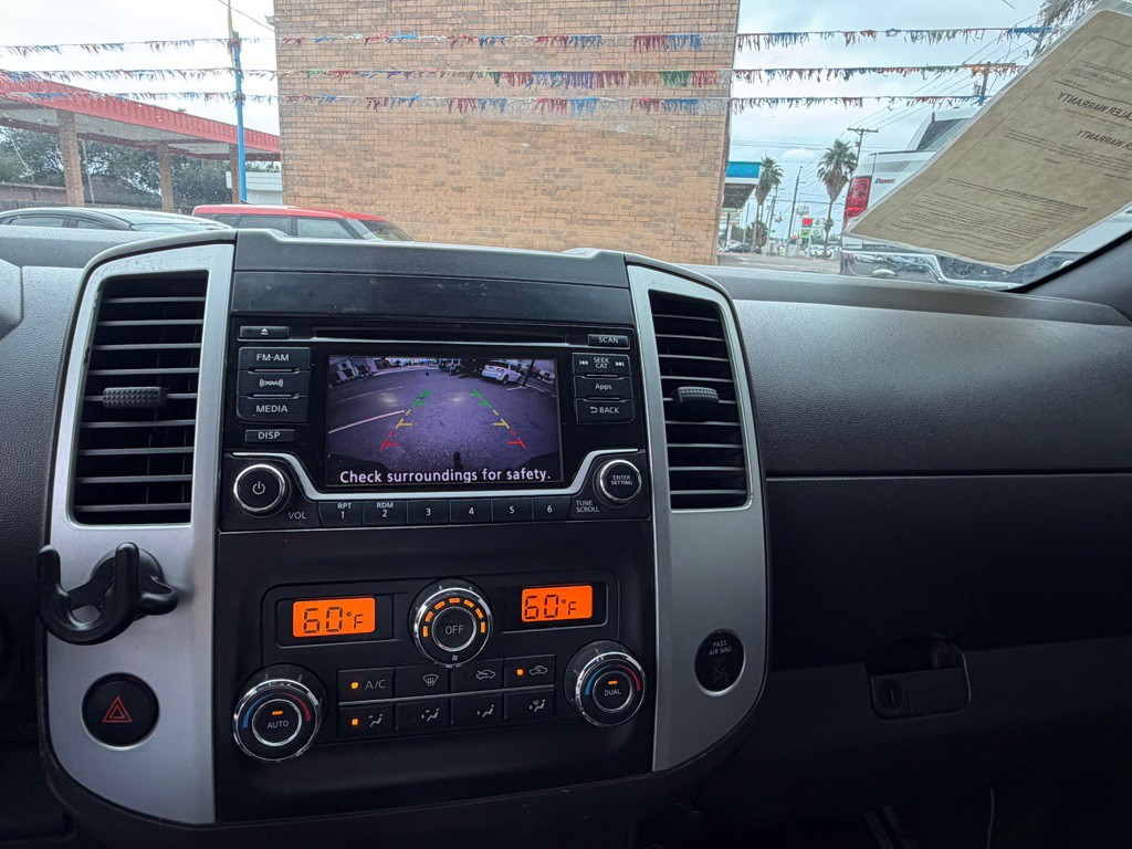2015 Nissan Frontier Image 12