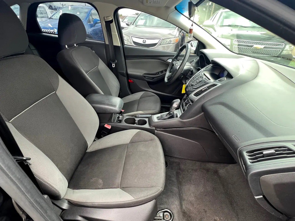 2013 Ford Focus Image 6