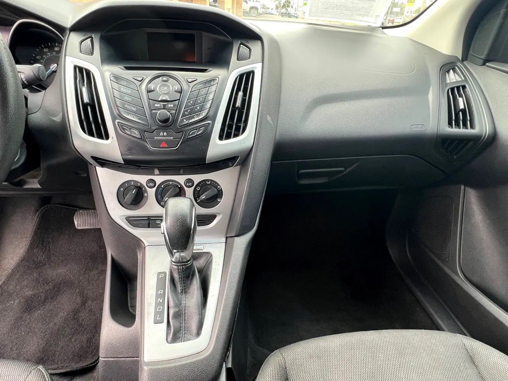 2013 Ford Focus Image 9