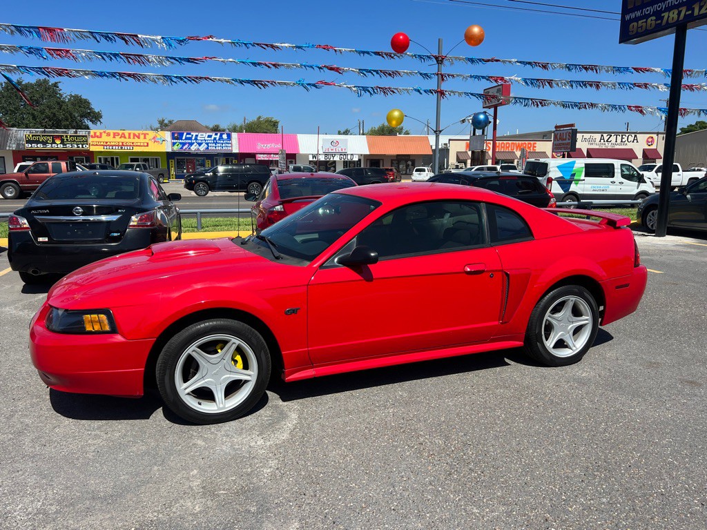2002 Ford Mustang Image 2