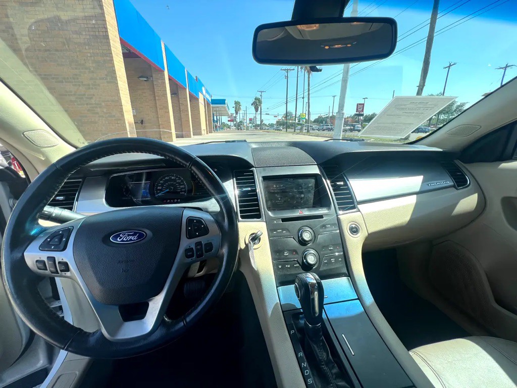 2014 Ford Taurus Image 8