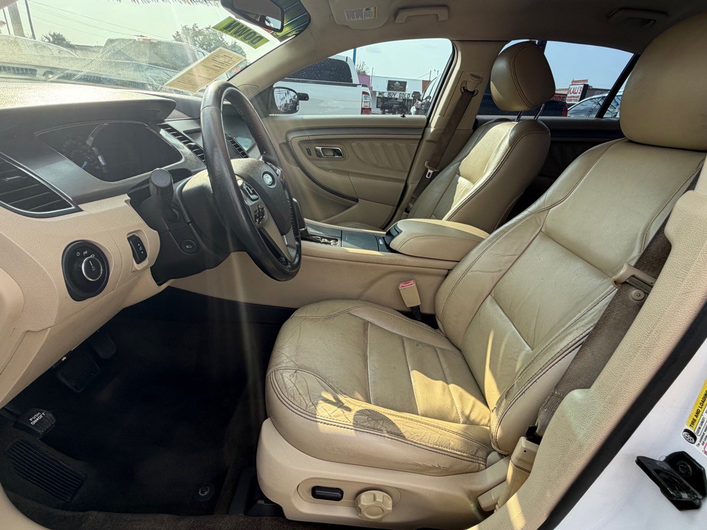2014 Ford Taurus Image 7