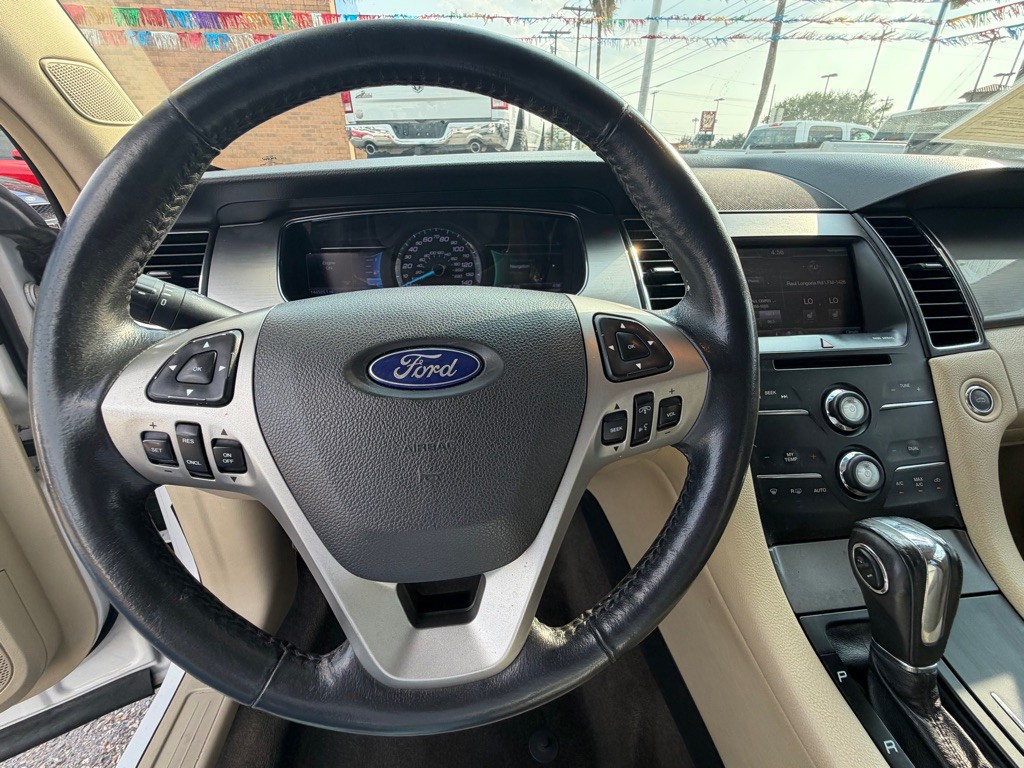 2014 Ford Taurus Image 12