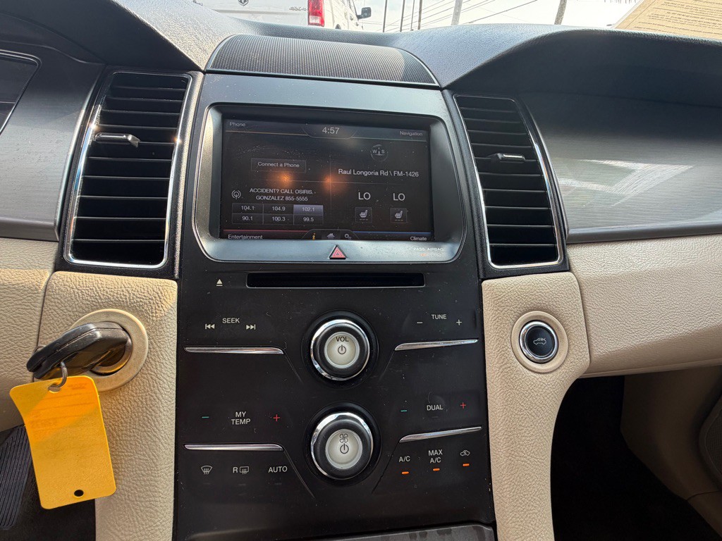 2014 Ford Taurus Image 13