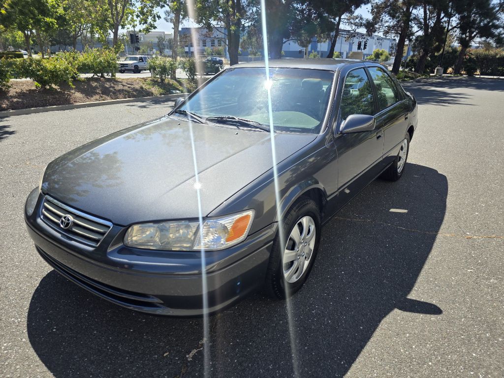 2001 Toyota Camry Image 2