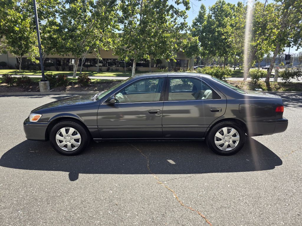 2001 Toyota Camry Image 3