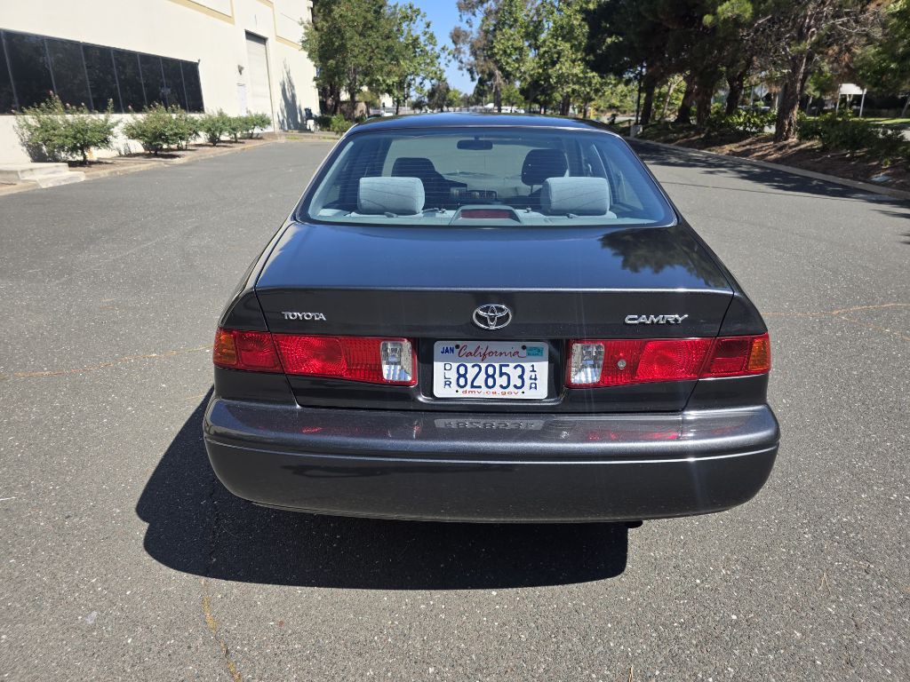 2001 Toyota Camry Image 4