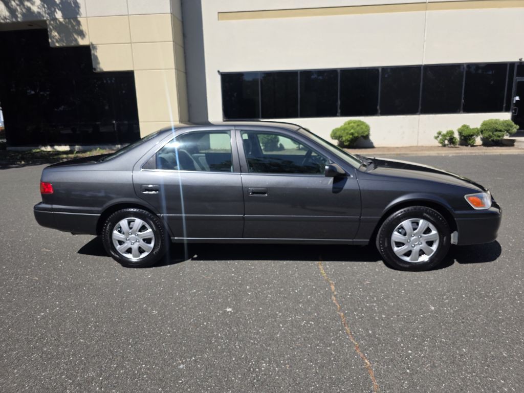 2001 Toyota Camry Image 6