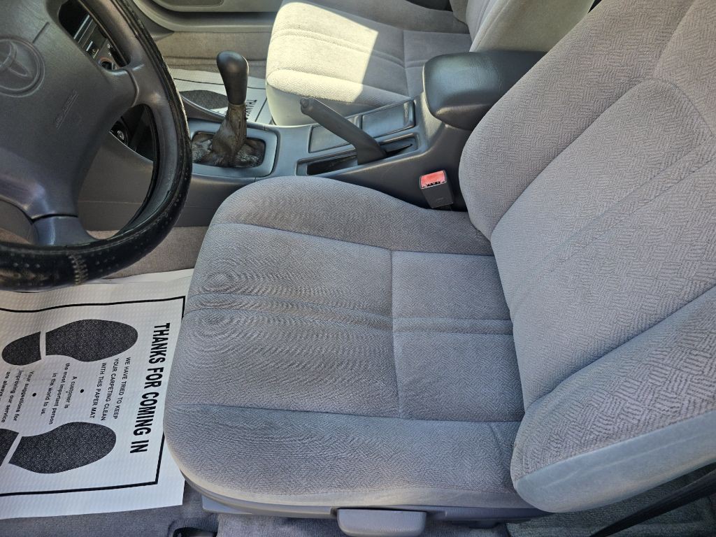 2001 Toyota Camry Image 12