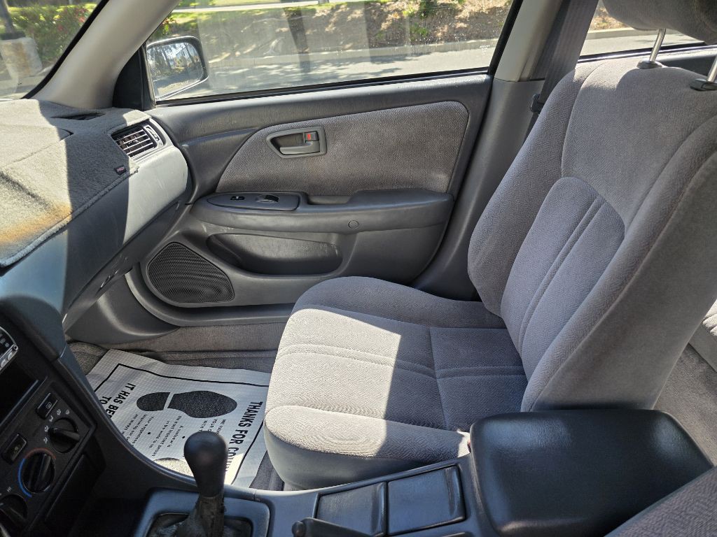 2001 Toyota Camry Image 13