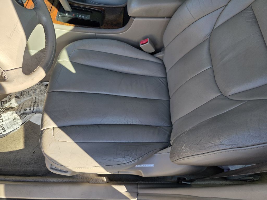 2001 Toyota Avalon Image 12