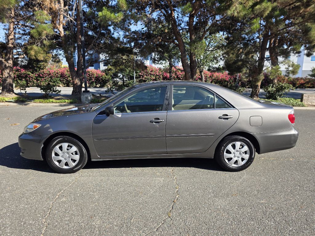 2005 Toyota Camry Image 4