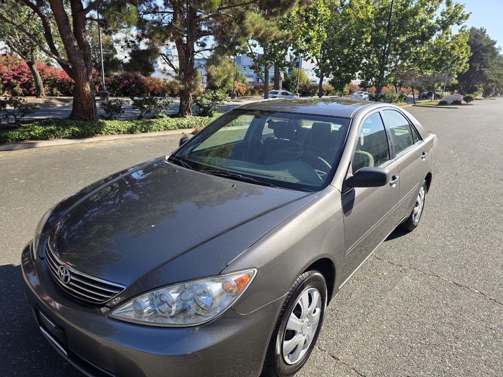 2005 Toyota Camry Image 10
