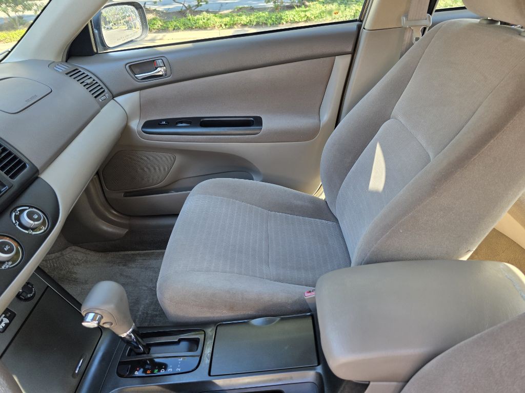2005 Toyota Camry Image 14