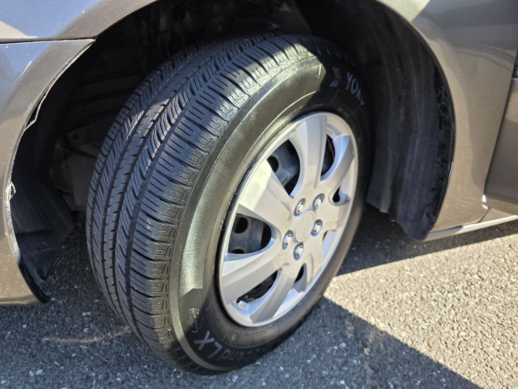 2005 Toyota Camry Image 18