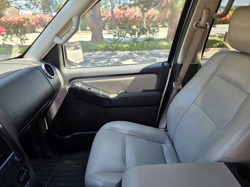 2008 Ford Explorer Image 14