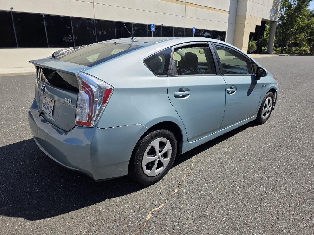 2015 Toyota Prius Image 3
