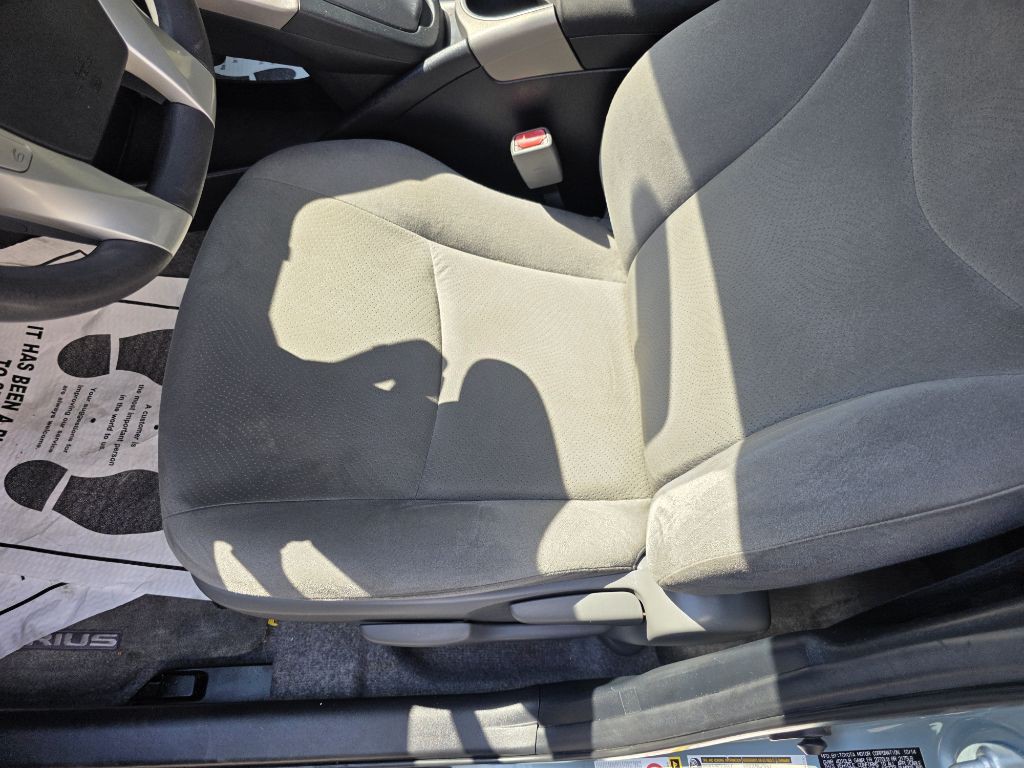 2015 Toyota Prius Image 12