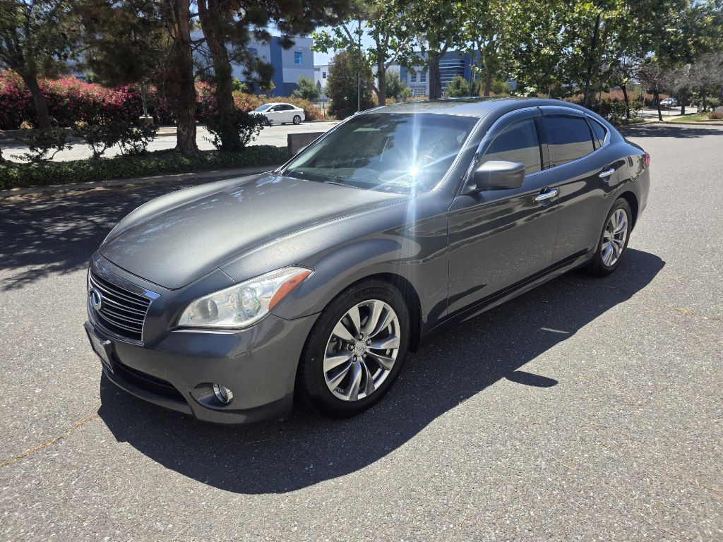 2011 INFINITI M37 Image 4